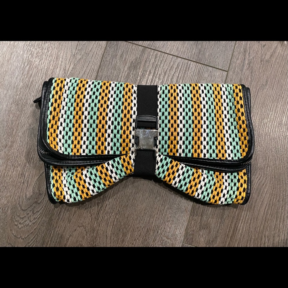 Adorable Topshop clutch bag